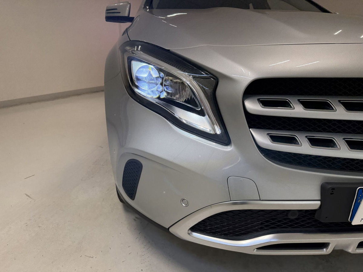 Mercedes-Benz GLA SUV 200 d Sport (15)