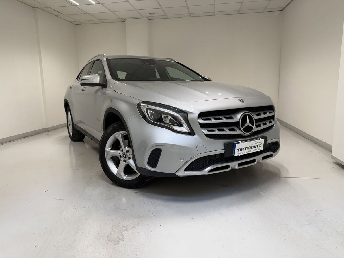 Mercedes-Benz GLA SUV 200 d Sport (2)