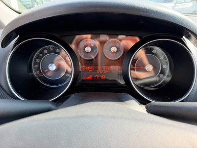 Fiat Punto 1.4 8V 5 porte Natural Power Lounge (18)