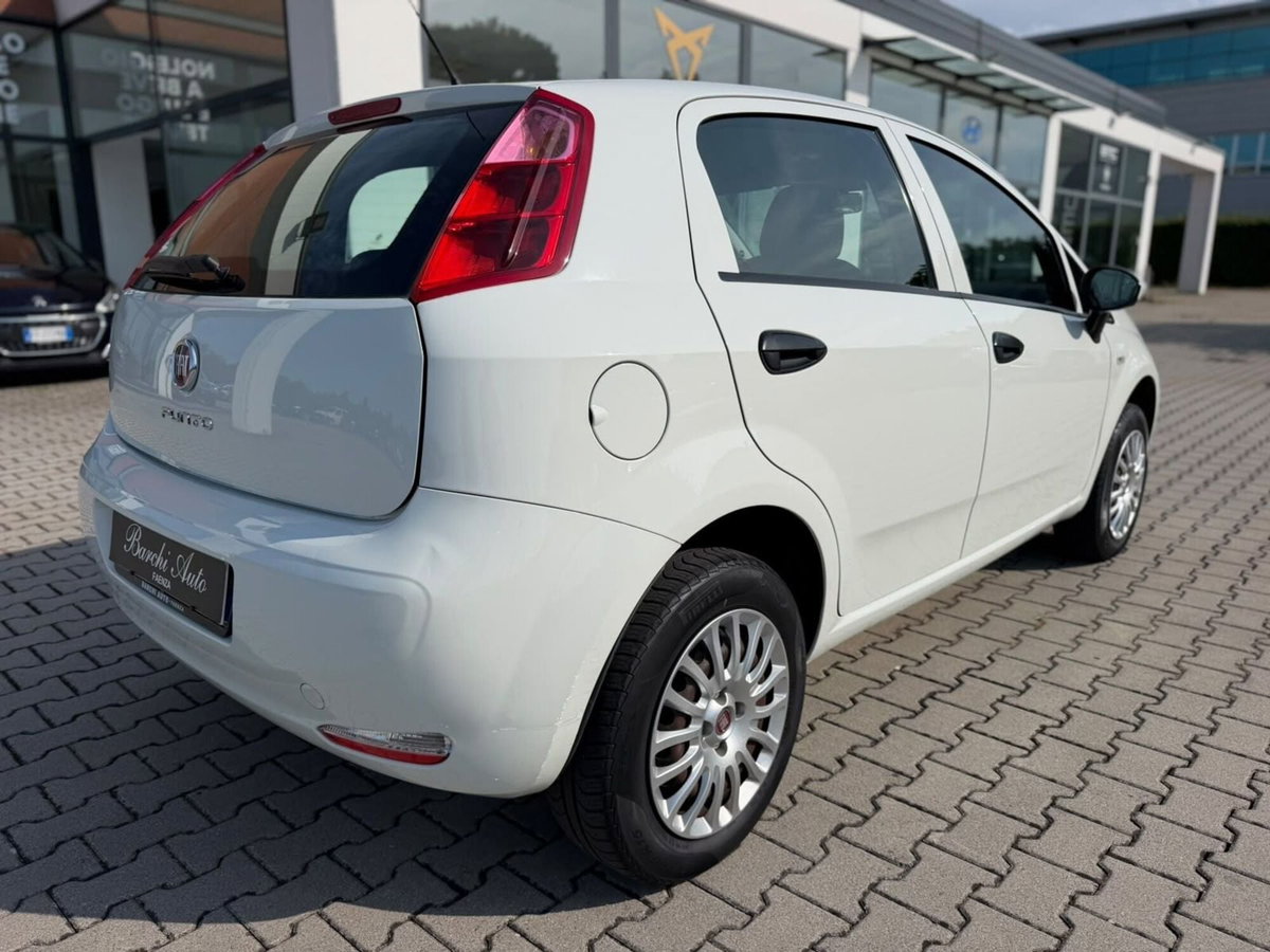 Fiat Punto 1.4 8V 5 porte Natural Power Lounge (5)