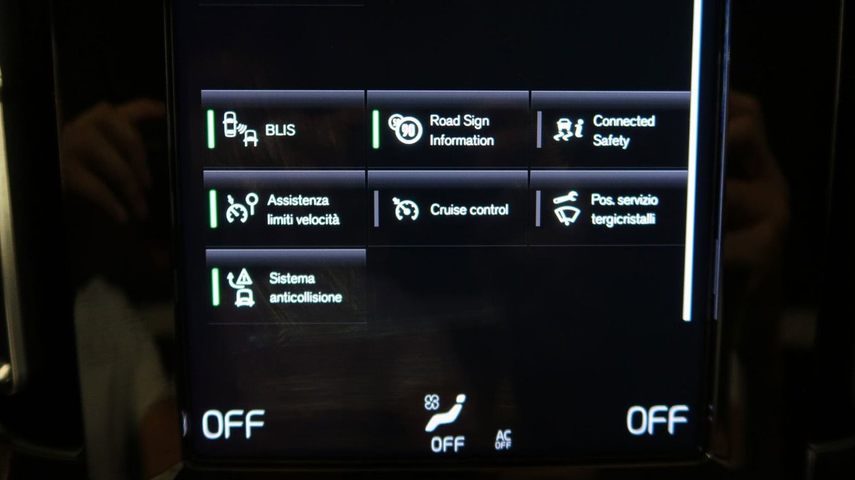 Volvo XC40 T4 Recharge Plug-in Hybrid Inscription Expression (18)