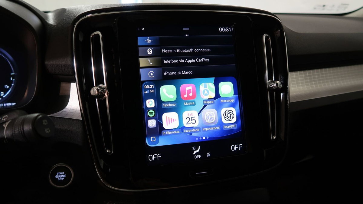 Volvo XC40 T4 Recharge Plug-in Hybrid Inscription Expression (8)