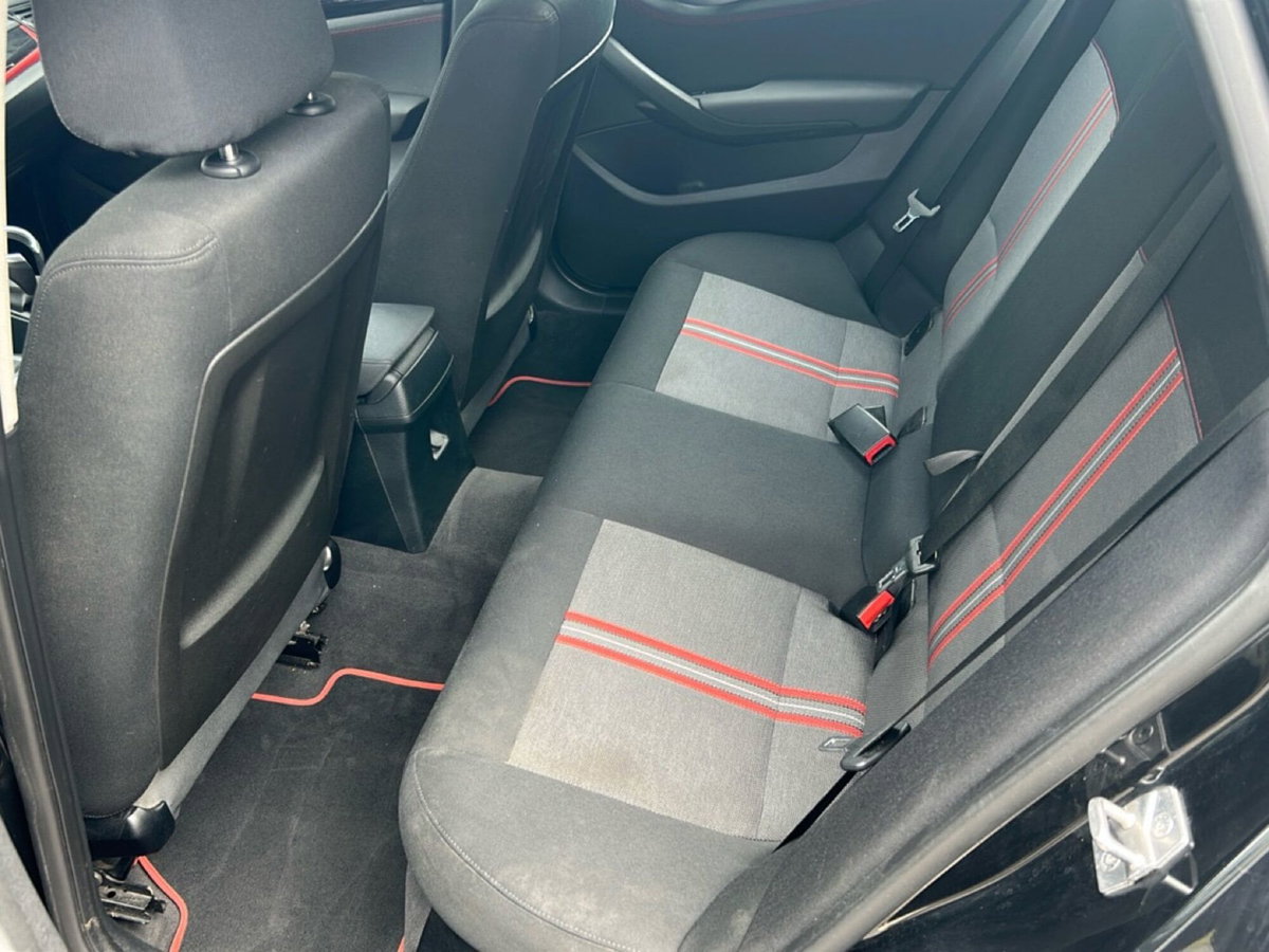 BMW X1 xDrive18d Sport (10)