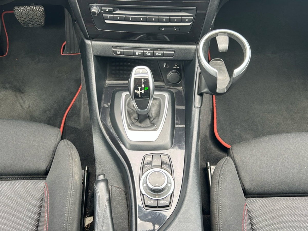 BMW X1 xDrive18d Sport (14)