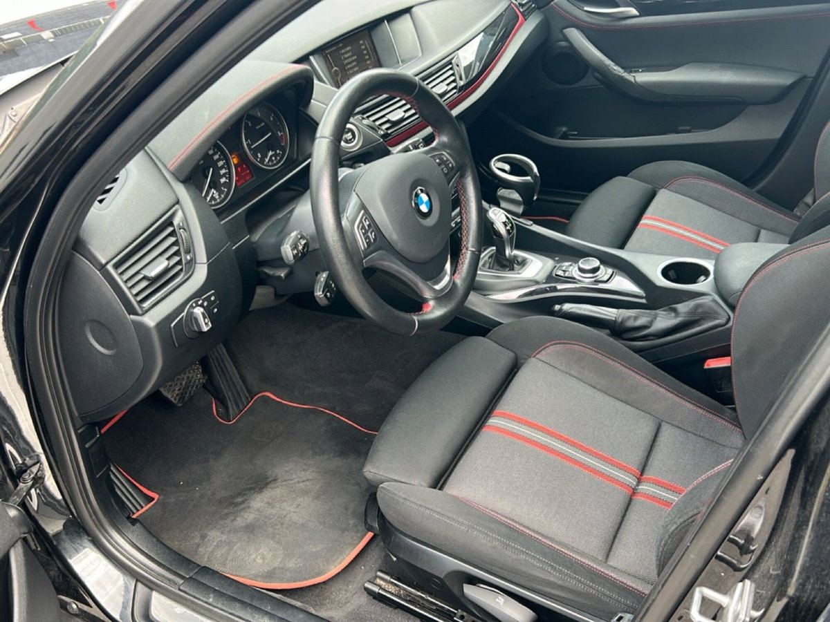 BMW X1 xDrive18d Sport (9)