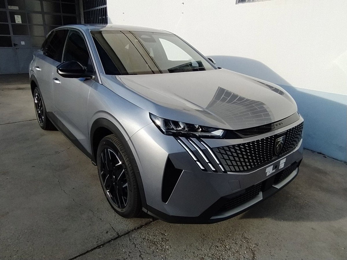 Peugeot 3008 1.2 hybrid Allure Business 145cv e-dcs6 (15)
