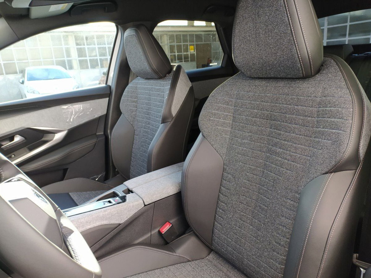 Peugeot 3008 1.2 hybrid Allure Business 145cv e-dcs6 (19)
