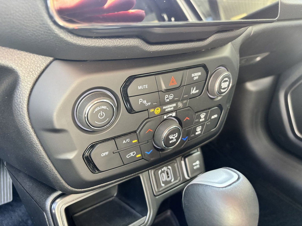 Jeep Renegade 1.5 turbo t4 mhev Summit 2wd dct (12)