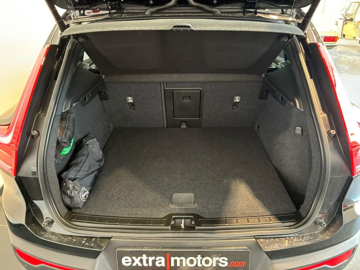 Volvo XC40 T3 Momentum Pro (15)