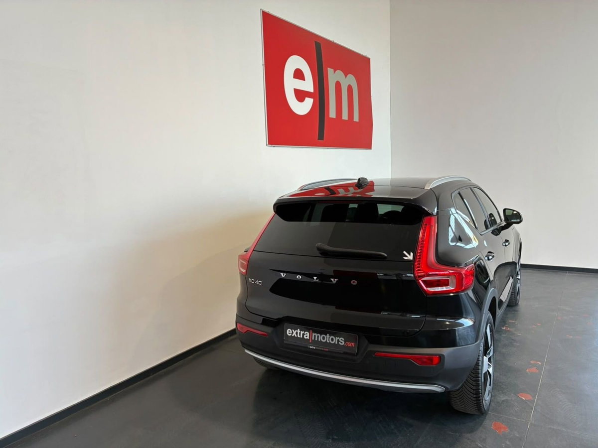Volvo XC40 T3 Momentum Pro (4)