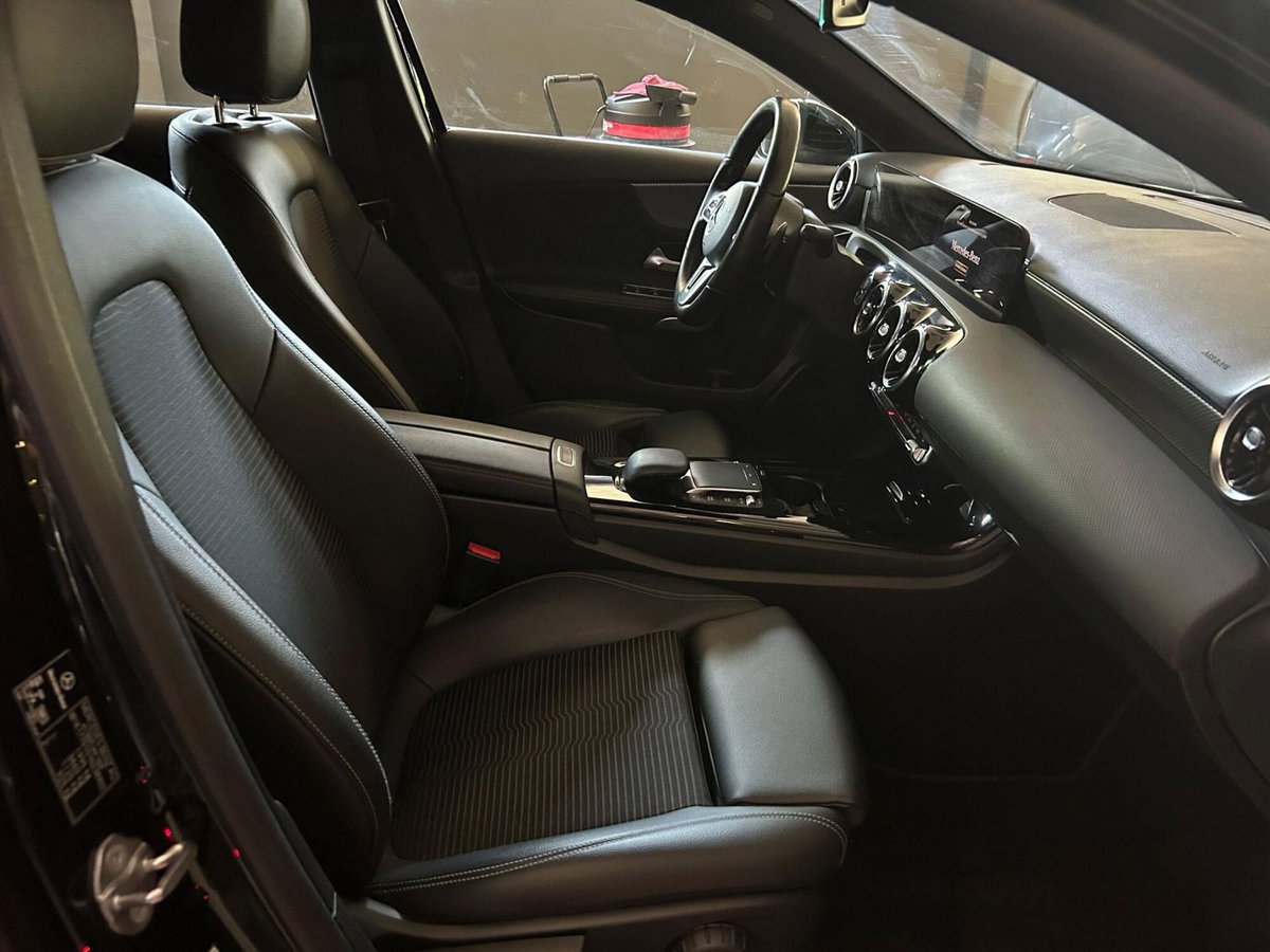Mercedes-Benz Classe A 180 d Automatic Executive (12)