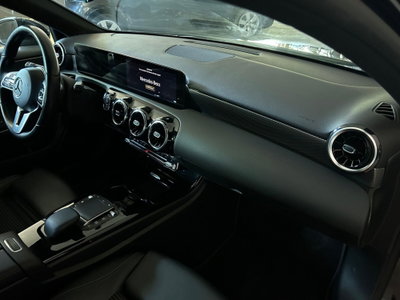 Mercedes-Benz Classe A 180 d Automatic Executive (13)