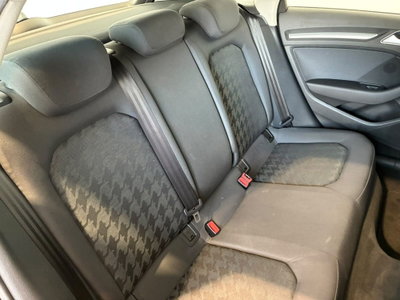 Audi A3 1.6 TDI S tronic Business (20)