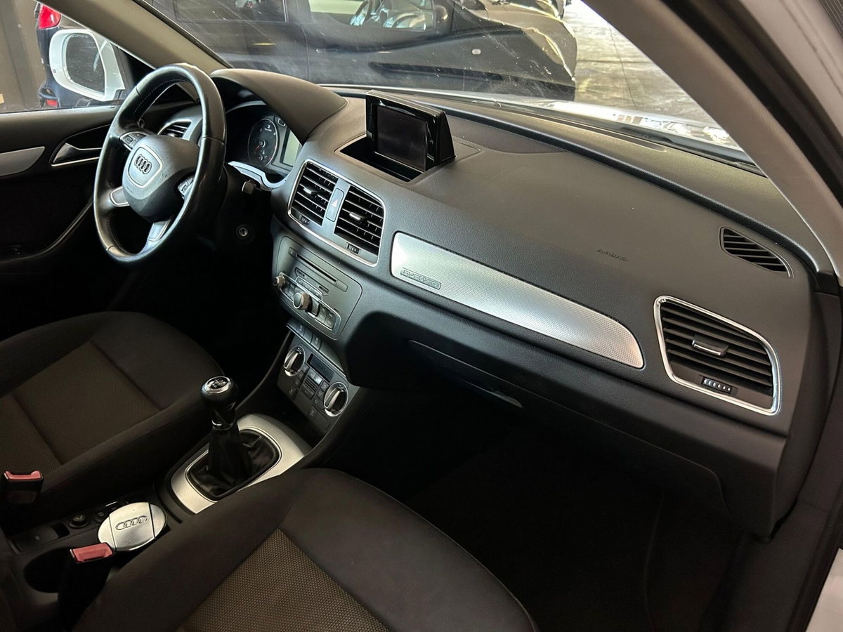 Audi Q3 2.0 TDI (11)