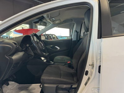 Toyota Yaris 1.0 5 porte Active (10)