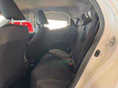 Toyota Yaris 1.0 5 porte Active (11)
