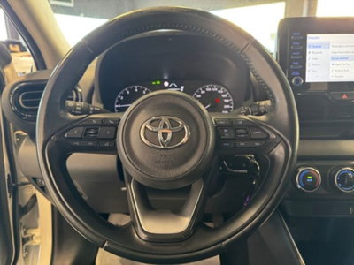 Toyota Yaris 1.0 5 porte Active (5)