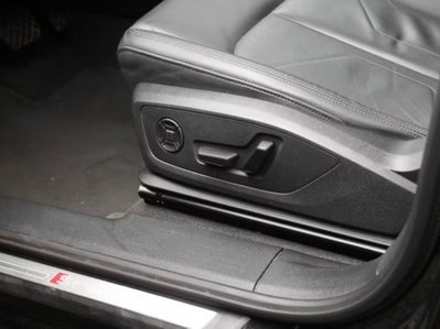 Audi Q3 Sportback 35 TDI quattro S tronic S line edition (11)