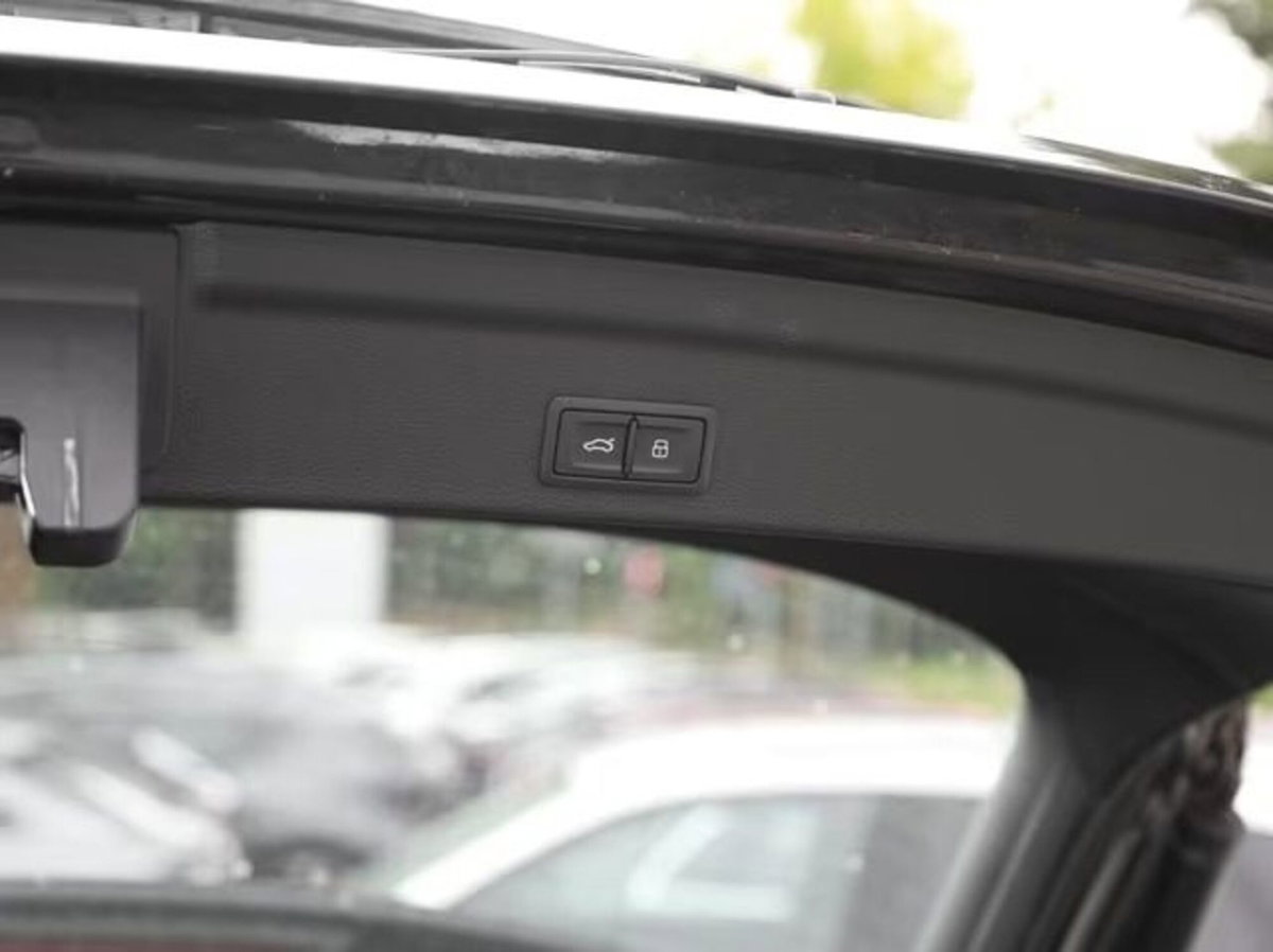 Audi Q3 Sportback 35 TDI quattro S tronic S line edition (16)