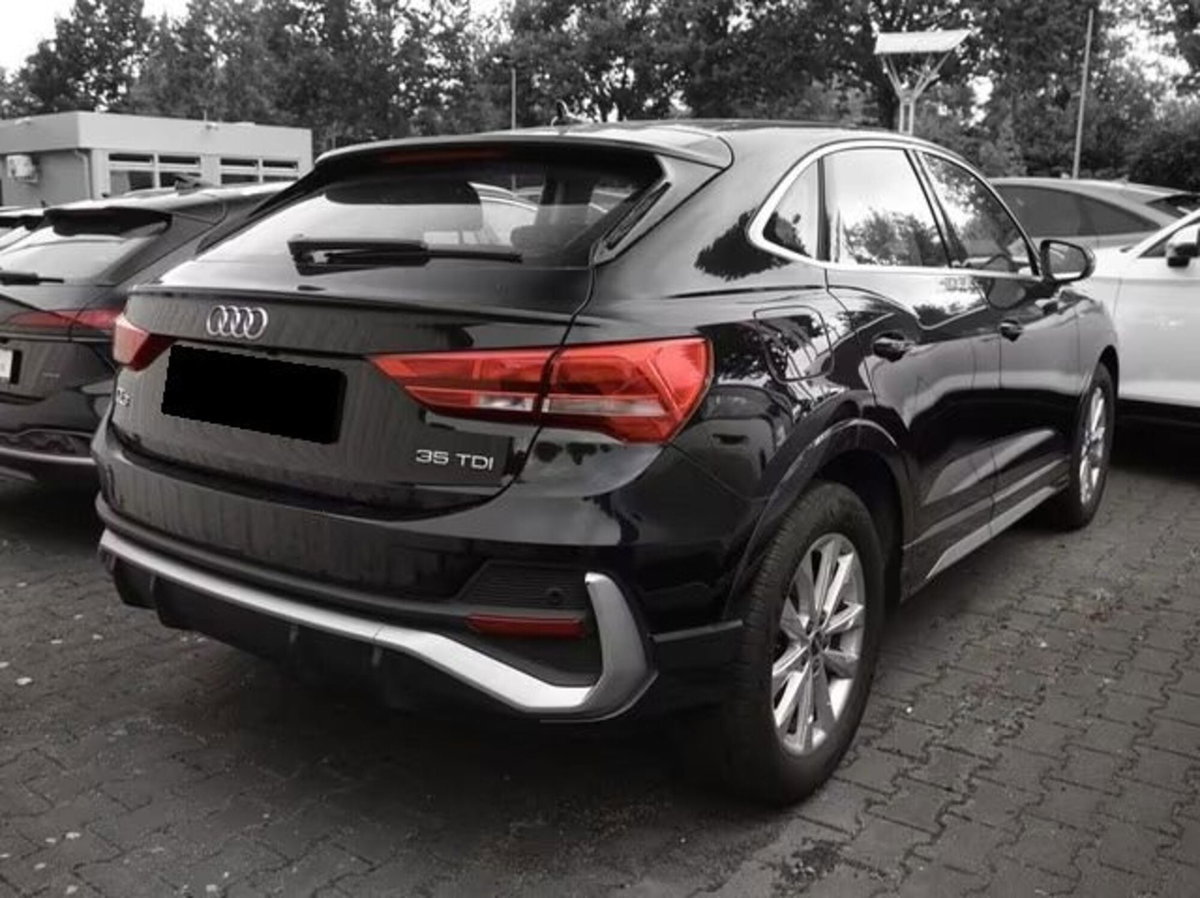 Audi Q3 Sportback 35 TDI quattro S tronic S line edition (2)
