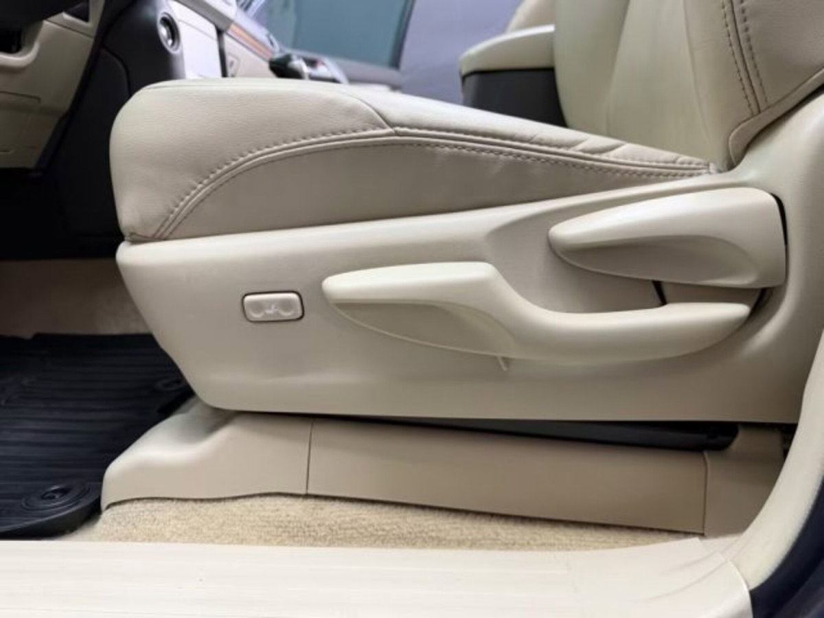 Toyota Land Cruiser 2.8 D4-D 3 porte Lounge (16)