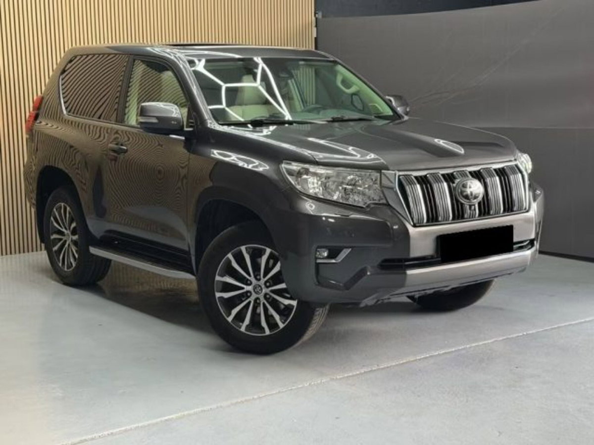 Toyota Land Cruiser 2.8 D4-D 3 porte Lounge (3)