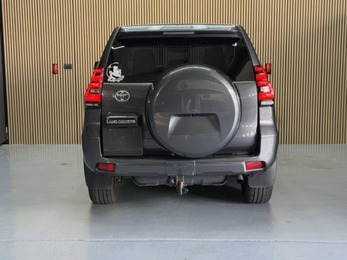 Toyota Land Cruiser 2.8 D4-D 3 porte Lounge (8)