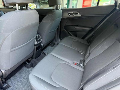 Kia Sportage 1.6 TGDi MHEV DCT Business (12)
