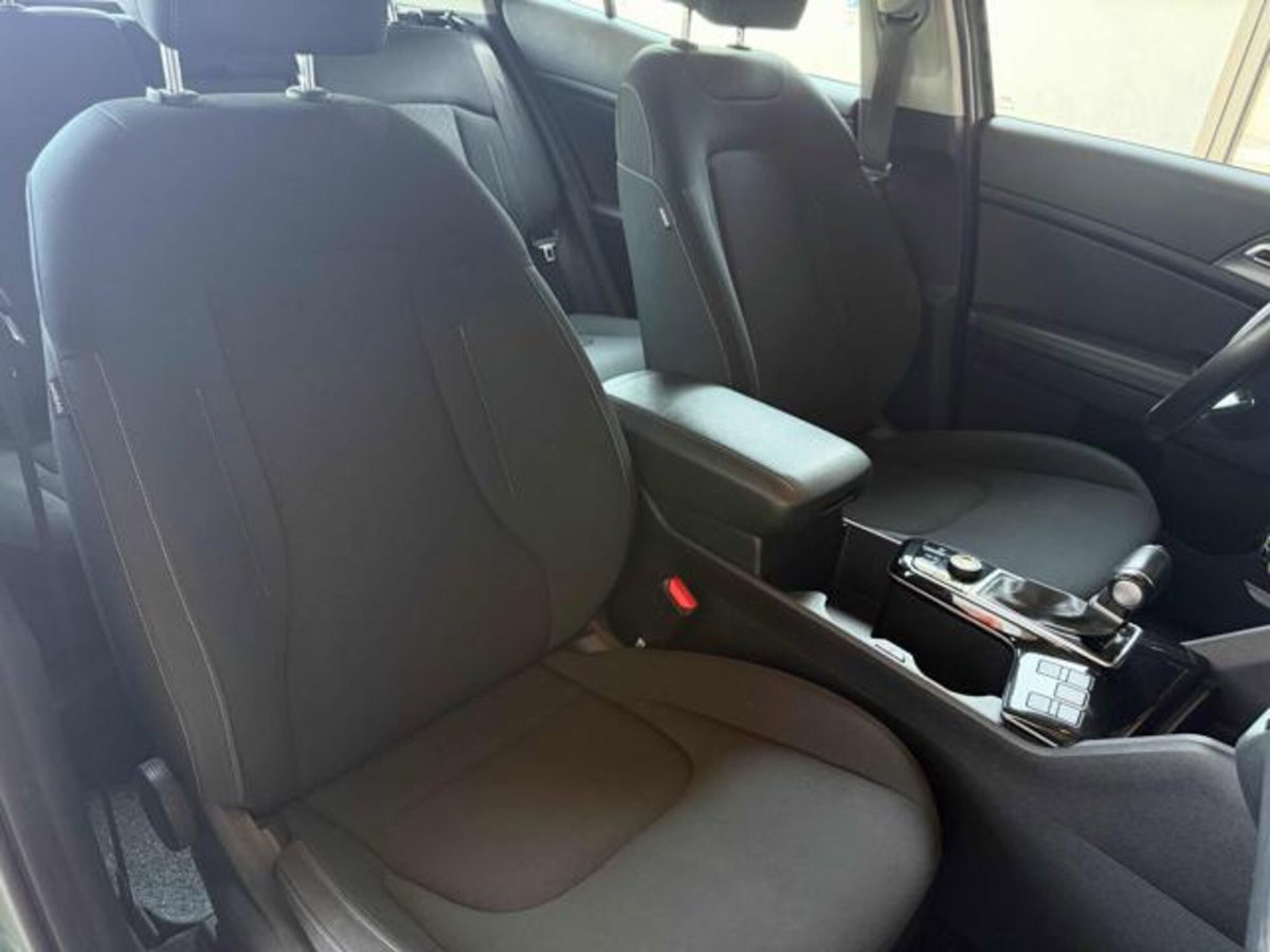 Kia Sportage 1.6 TGDi MHEV DCT Business (17)