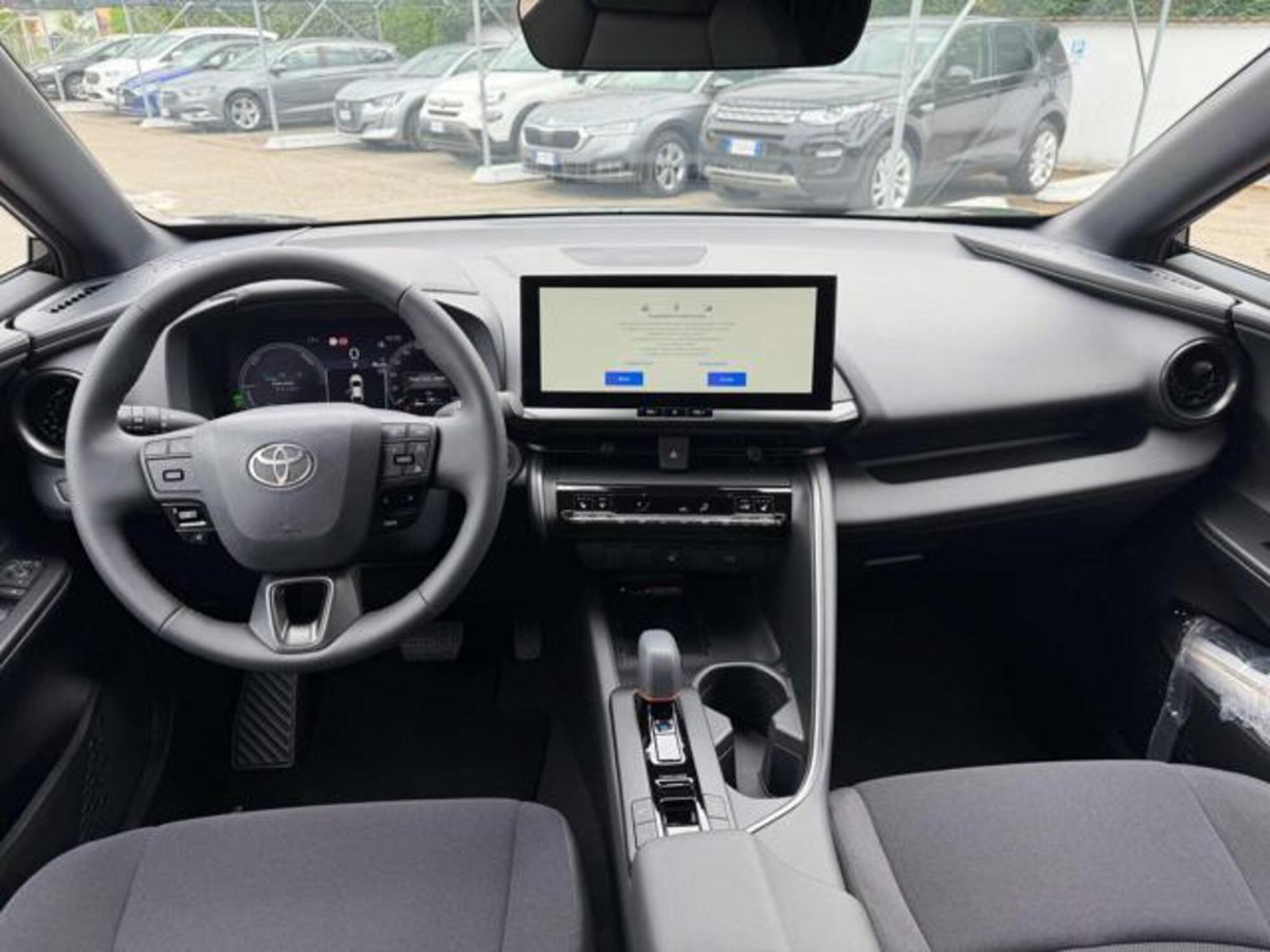Toyota Toyota C-HR 2.0 phev Trend fwd e-cvt (10)