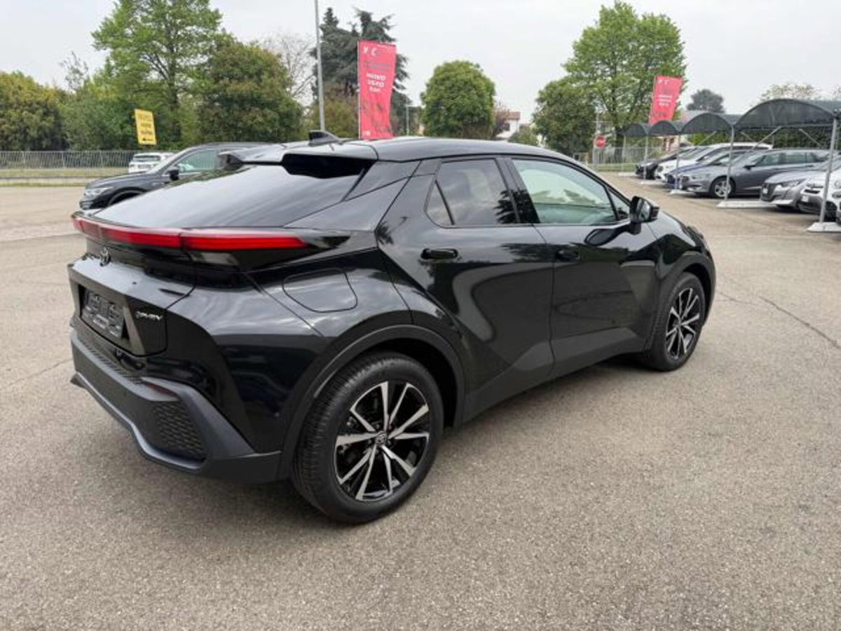 Toyota Toyota C-HR 2.0 phev Trend fwd e-cvt (5)
