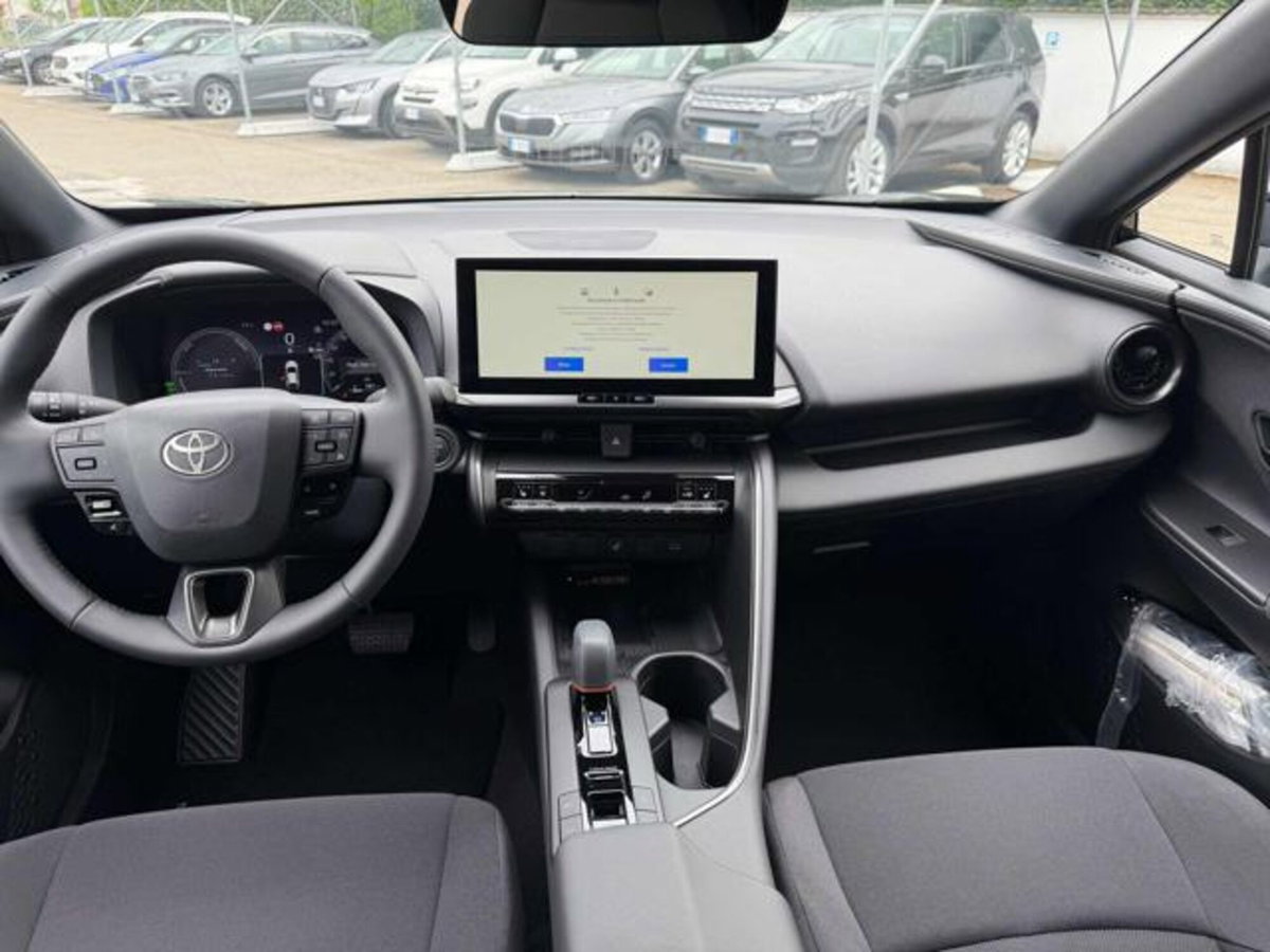Toyota Toyota C-HR 2.0 phev Trend fwd e-cvt (9)