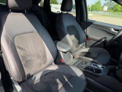 Ford Kuga 2.5 Full Hybrid 190 CV CVT 2WD ST-Line X (12)