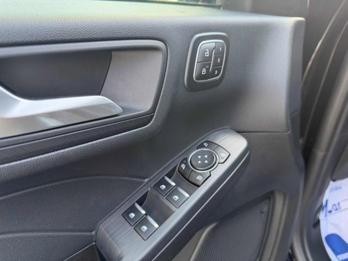 Ford Kuga 2.5 Full Hybrid 190 CV CVT 2WD ST-Line X (14)