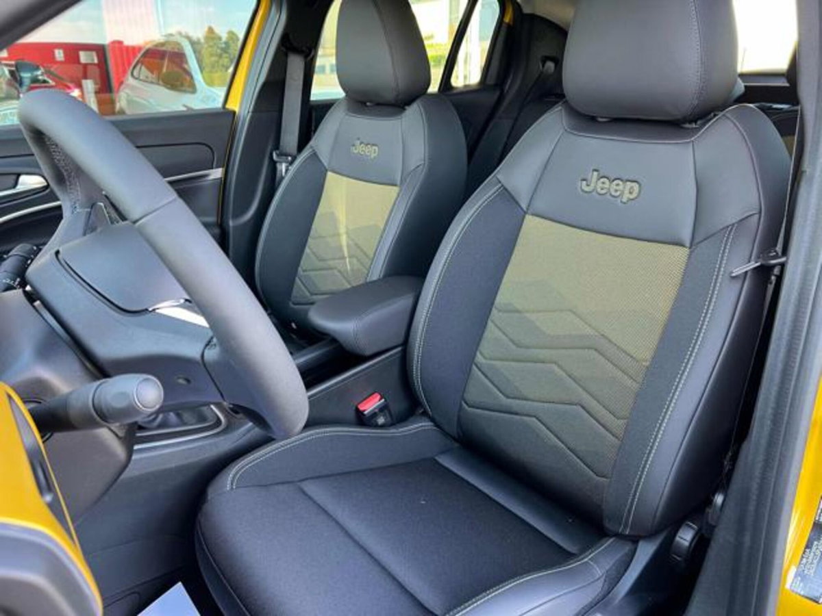 Jeep Avenger 1.2 turbo Summit fwd 100cv (18)