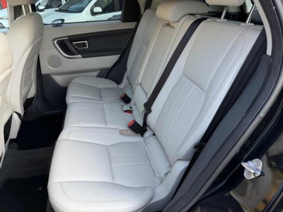 Land Rover Discovery Sport 2.2 TD4 HSE (11)