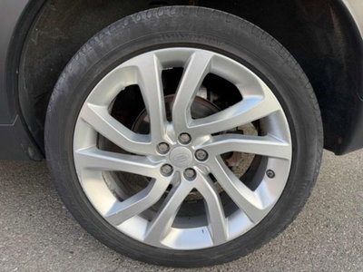 Land Rover Discovery Sport 2.2 TD4 HSE (7)