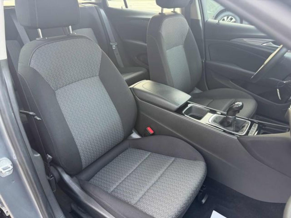 Opel Insignia Station Wagon 1.6 CDTI 136 S&S Sports Business (10)