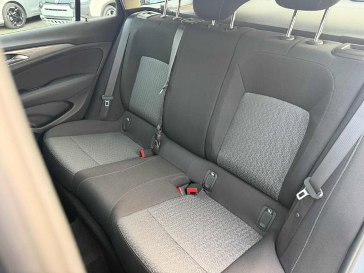Opel Insignia Station Wagon 1.6 CDTI 136 S&S Sports Business (9)