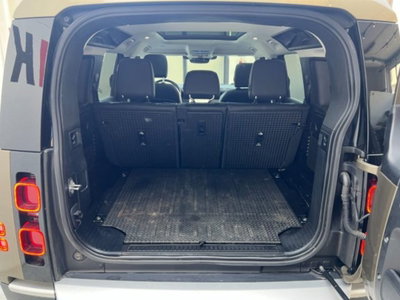 Land Rover Defender 110 3.0D I6 200 CV AWD Auto X-Dynamic S (18)