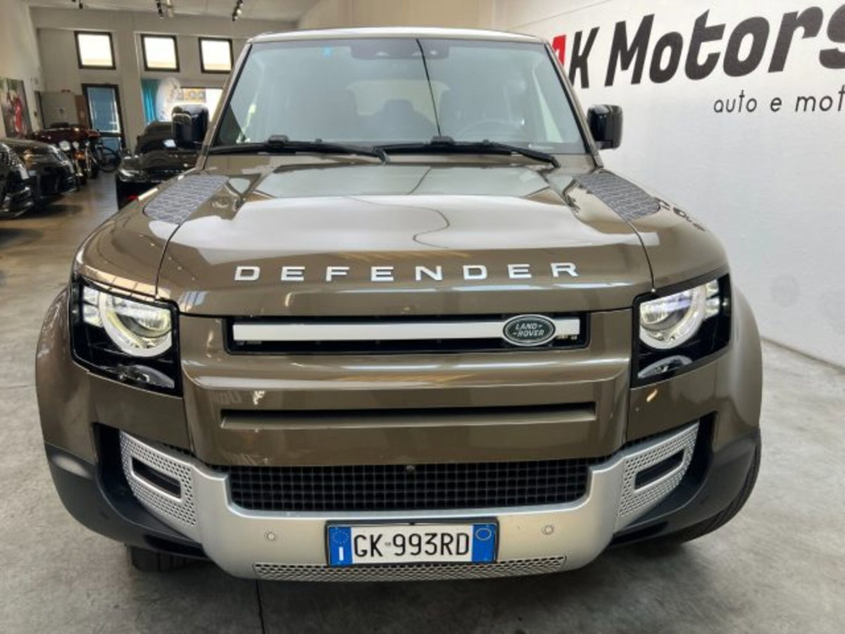 Land Rover Defender 110 3.0D I6 200 CV AWD Auto X-Dynamic S (2)