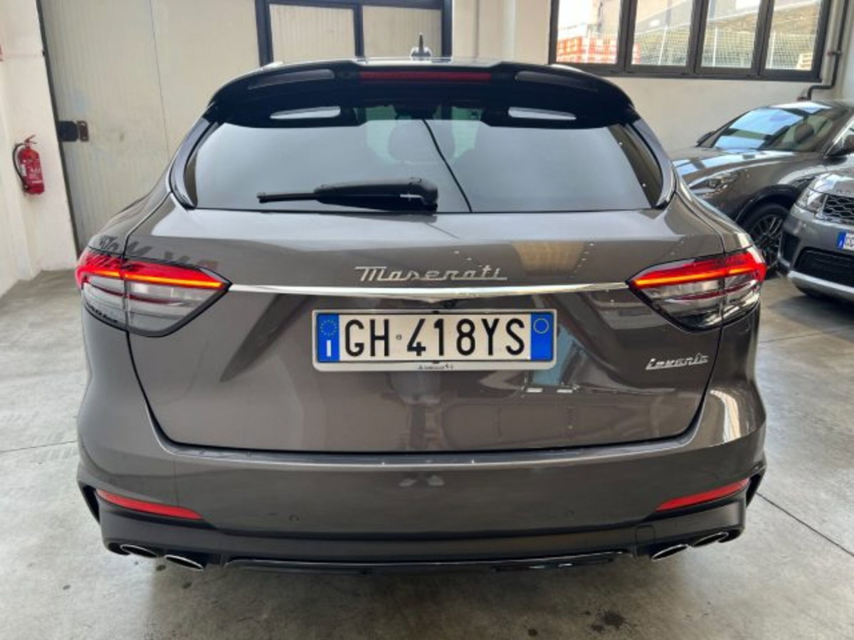Maserati Levante Levante MHEV 330 CV AWD GT (18)