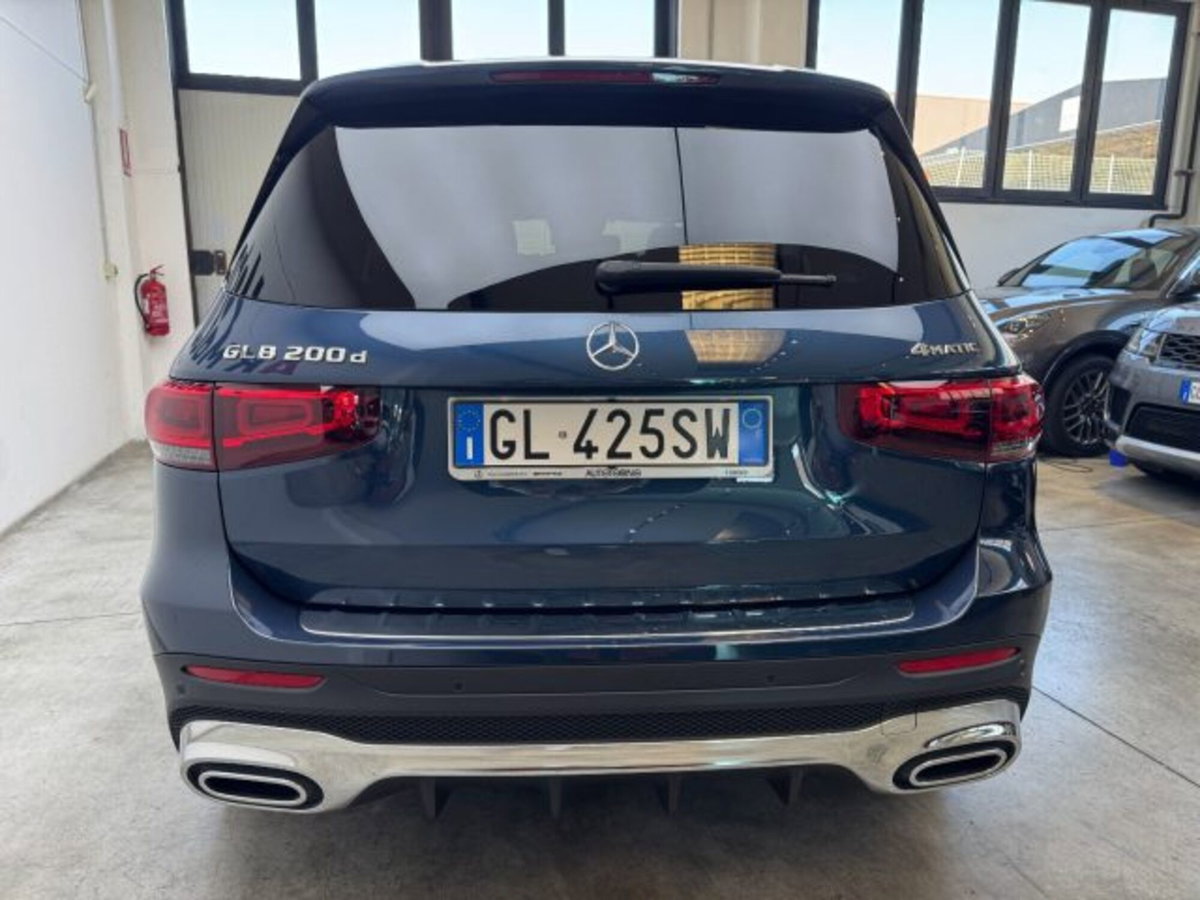 Mercedes-Benz GLB 200 d Automatic 4Matic Premium (9)