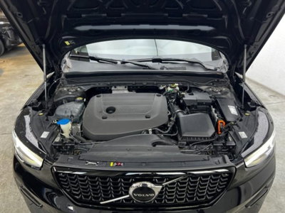 Volvo XC40 B3 automatico Plus Dark (19)