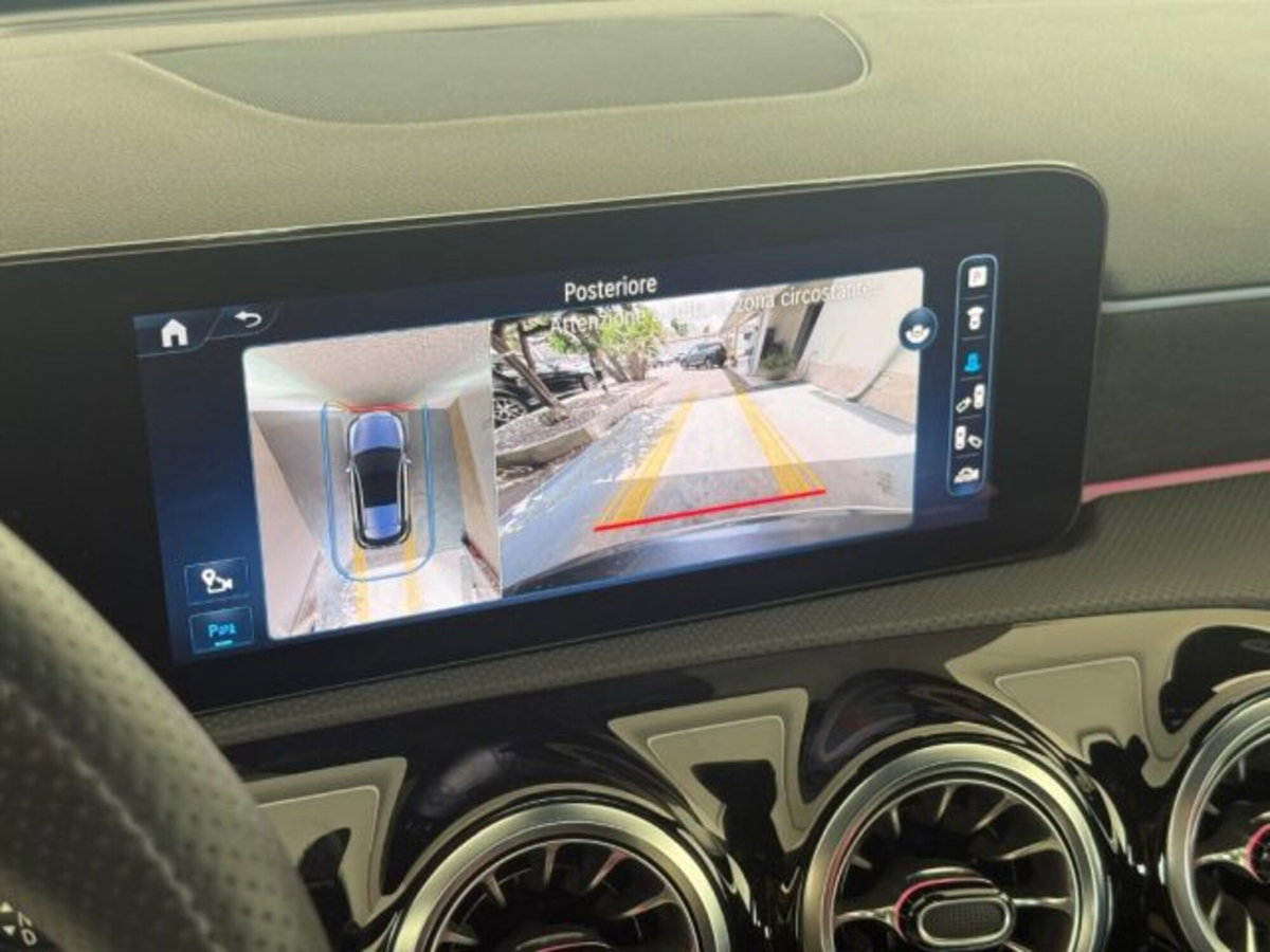 Mercedes-Benz Classe A 180 d AMG Line Premium Plus auto (11)