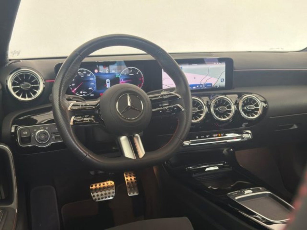 Mercedes-Benz Classe A 180 d AMG Line Premium Plus auto (9)