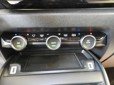 Citroen C4 PureTech 130 S&S EAT8 Feel Pack (18)
