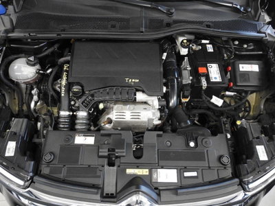 Citroen C4 PureTech 130 S&S EAT8 Feel Pack (8)