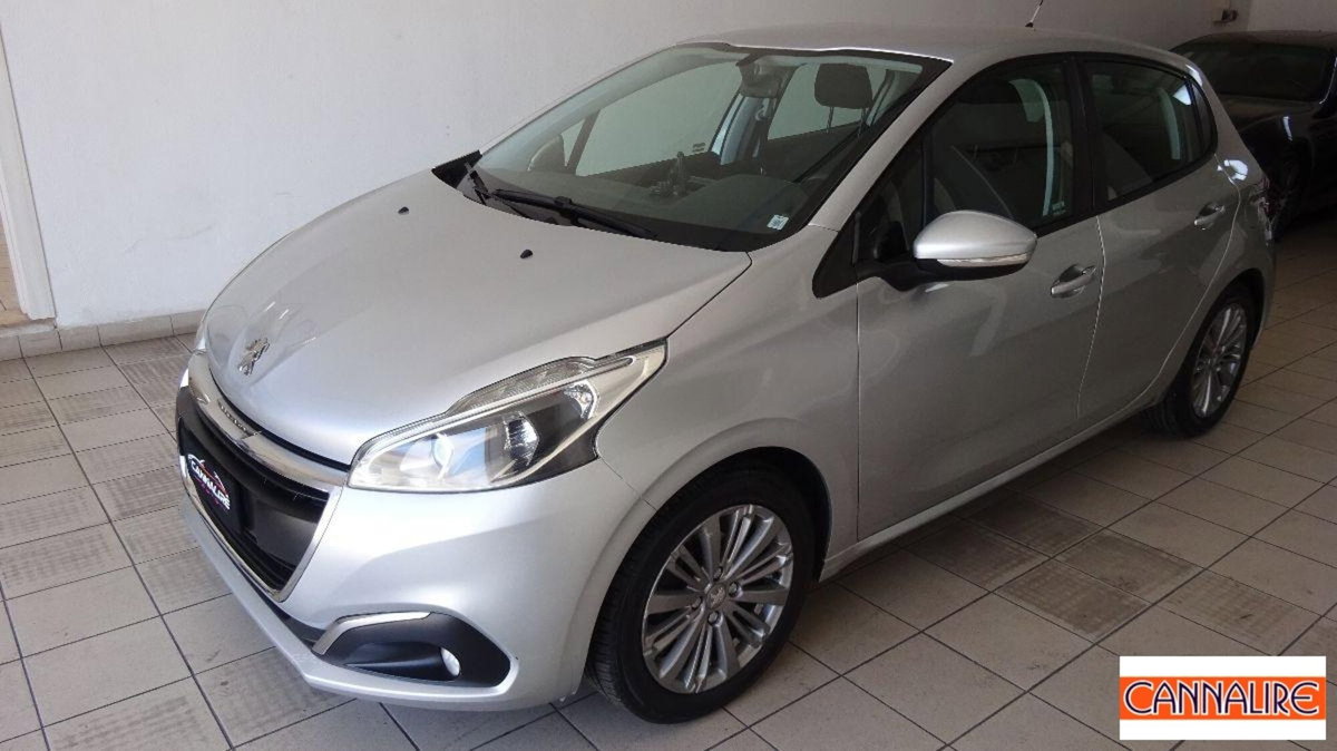 Peugeot 208 VTi 82 CV 5 porte Allure (11)
