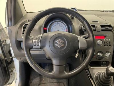 Suzuki Splash 1.0 VVT L (13)